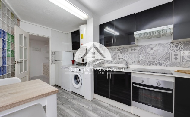 Resale - Apartment  - Torrevieja - Centro