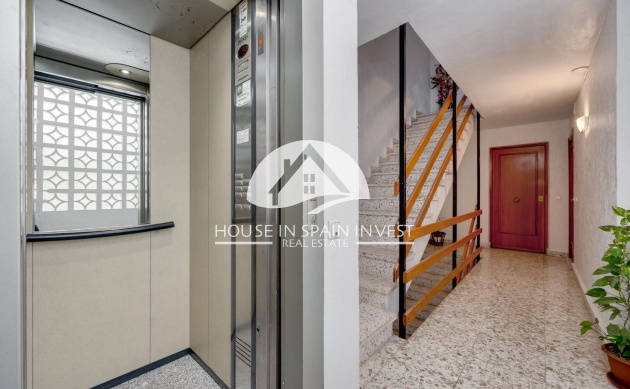 Resale - Apartment  - Torrevieja - Centro
