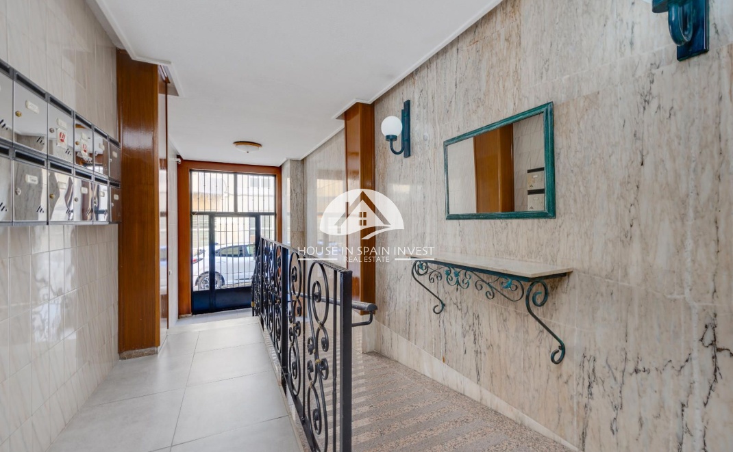 Resale - Apartment  - Torrevieja - Centro