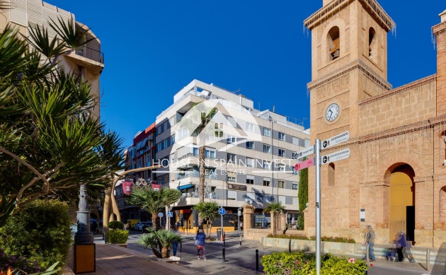 Resale - Apartment  - Torrevieja - Centro