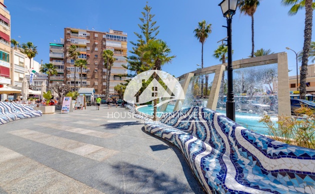 Resale - Apartment  - Torrevieja - Centro