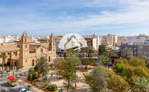 Resale - Apartment  - Torrevieja - Centro