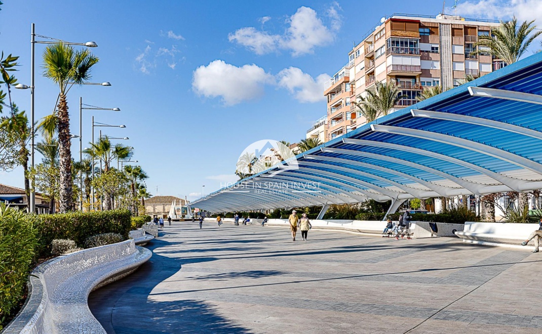 Resale - Apartment  - Torrevieja - Centro