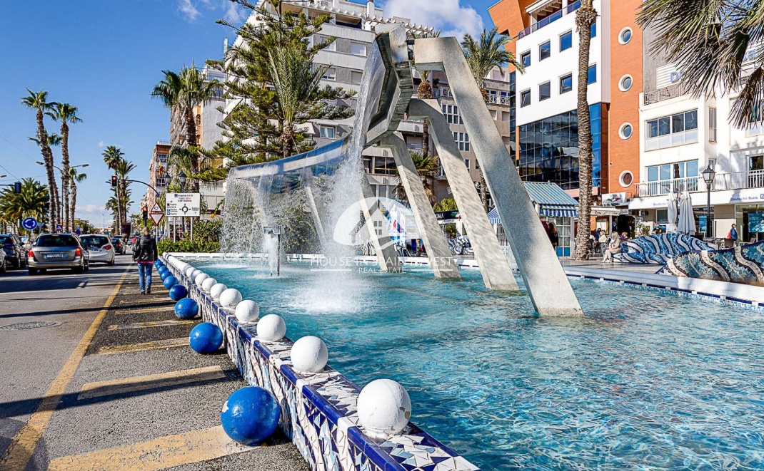 Resale - Apartment  - Torrevieja - Centro