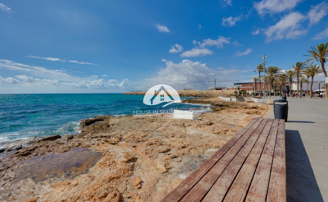 Resale - Apartment  - Torrevieja - Centro