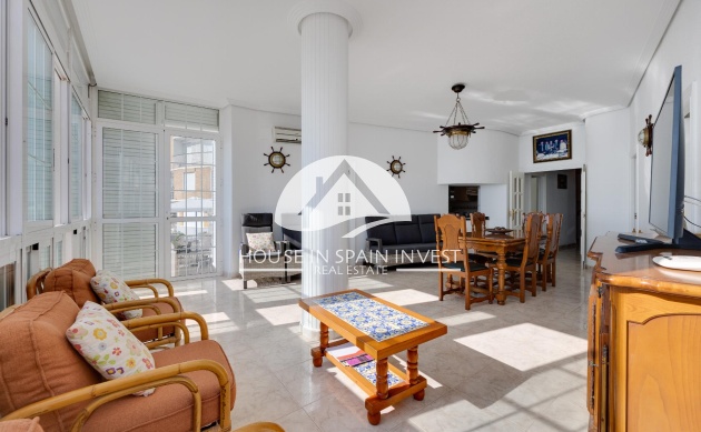 Resale - Apartment  - Torrevieja - El Acequión - Los Náufragos