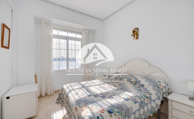 Resale - Apartment  - Torrevieja - El Acequión - Los Náufragos