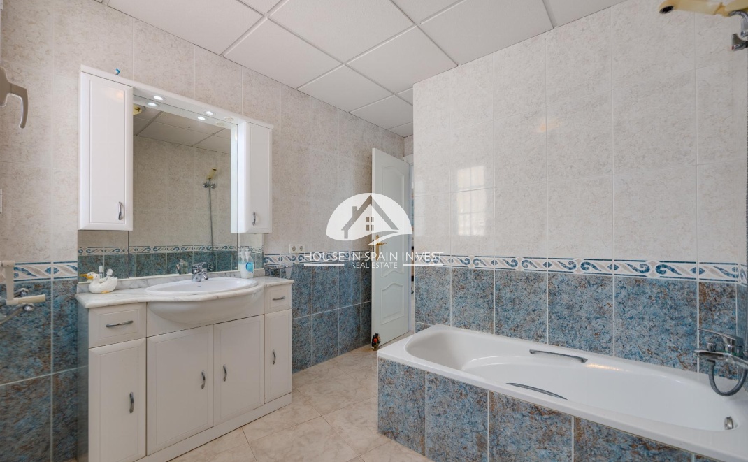 Resale - Apartment  - Torrevieja - El Acequión - Los Náufragos