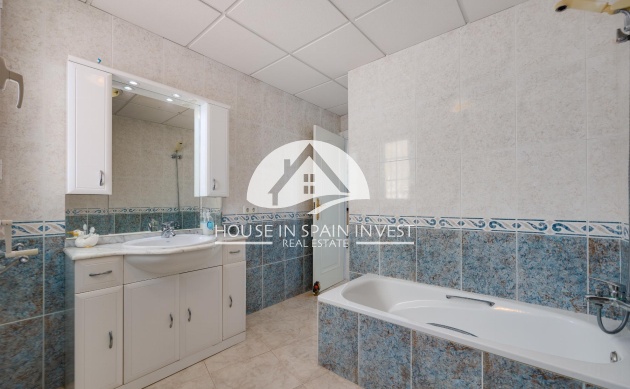 Resale - Apartment  - Torrevieja - El Acequión - Los Náufragos