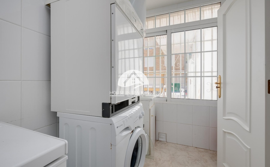 Resale - Apartment  - Torrevieja - El Acequión - Los Náufragos