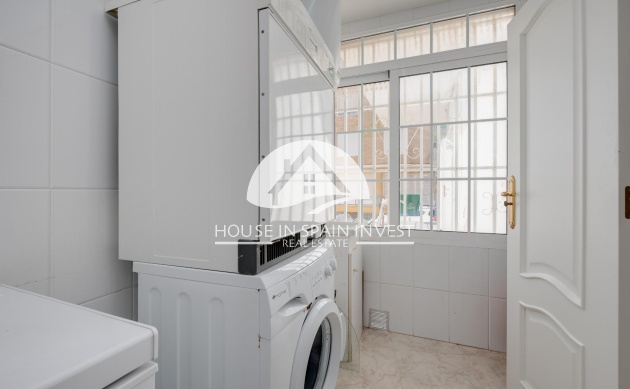 Resale - Apartment  - Torrevieja - El Acequión - Los Náufragos