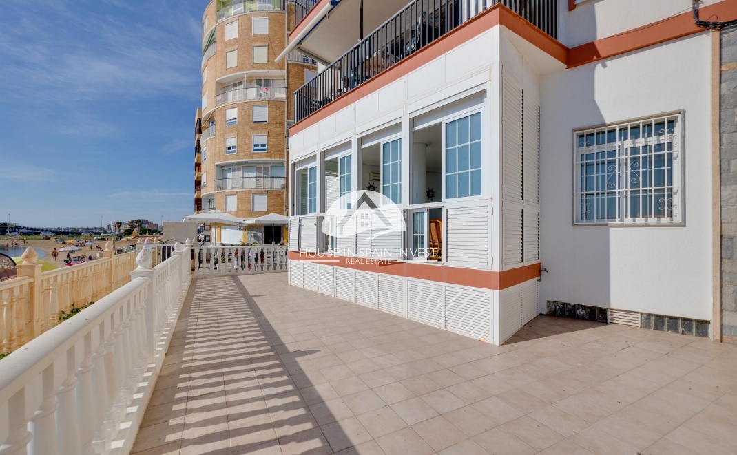 Resale - Apartment  - Torrevieja - El Acequión - Los Náufragos