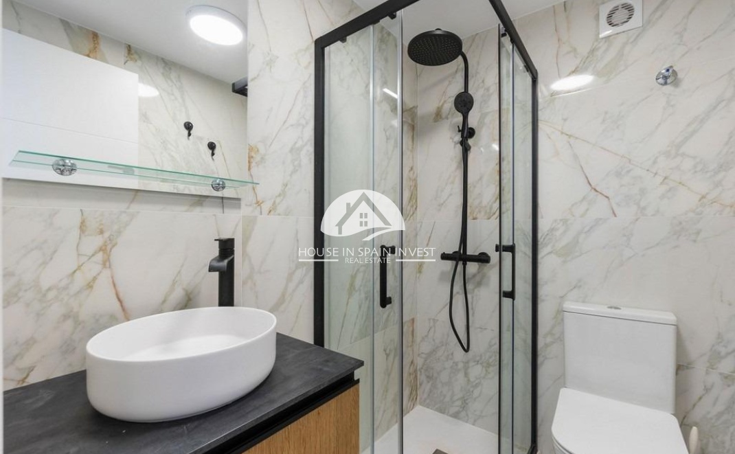 Resale - Apartment  - Torrevieja - Cabo Cervera