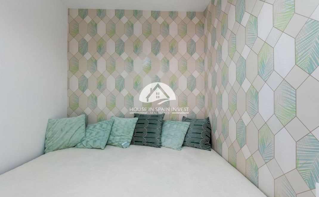 Resale - Apartment  - Torrevieja - Cabo Cervera