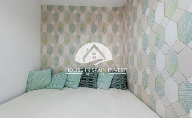 Resale - Apartment  - Torrevieja - Cabo Cervera