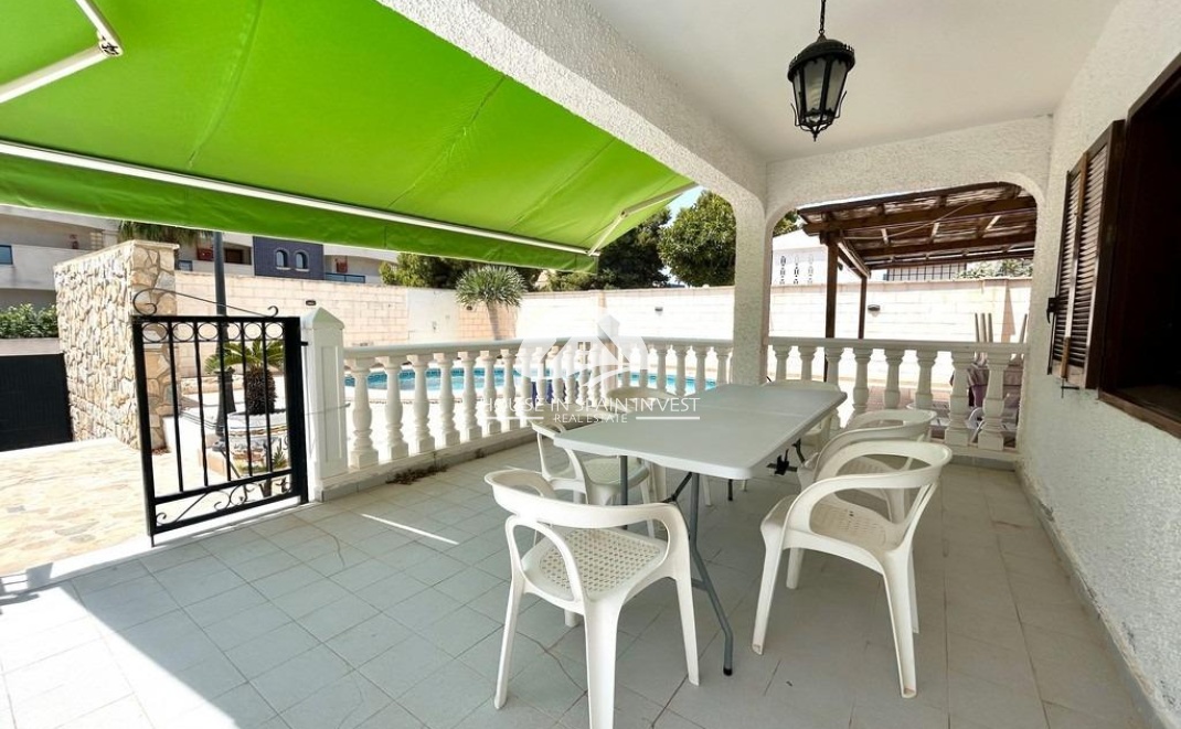 Resale - Villa - Orihuela Costa - La Zenia