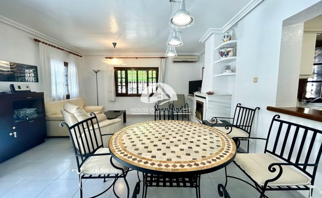 Resale - Villa - Orihuela Costa - La Zenia