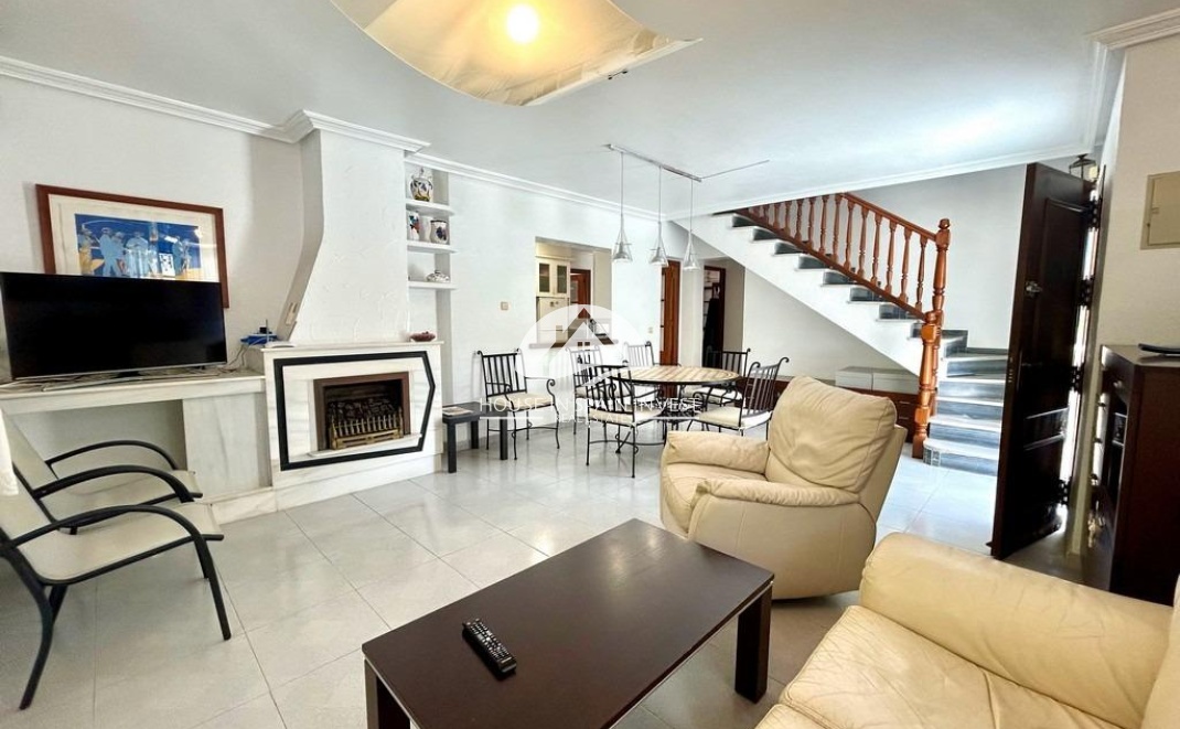 Resale - Villa - Orihuela Costa - La Zenia