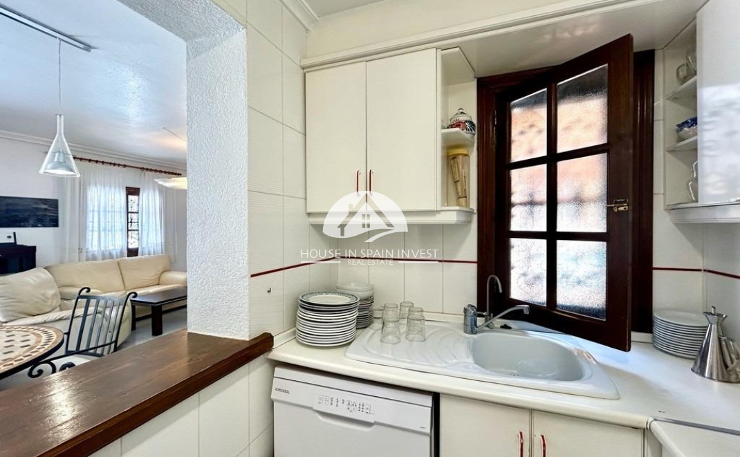 Resale - Villa - Orihuela Costa - La Zenia