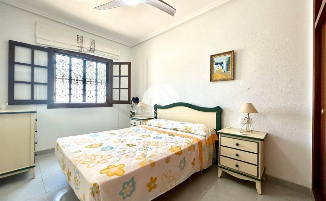 Resale - Villa - Orihuela Costa - La Zenia