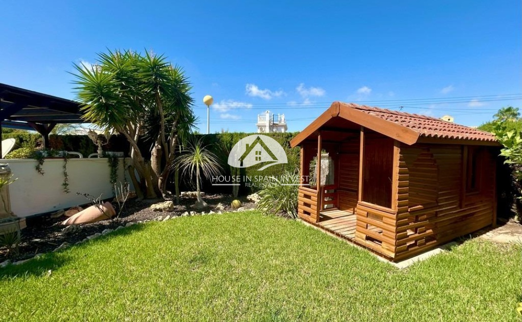 Resale - Villa - Orihuela Costa - Cabo roig  