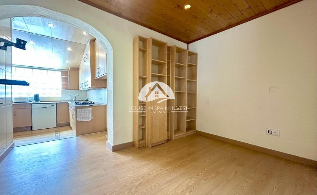 Resale - Villa - Orihuela Costa - Cabo roig  