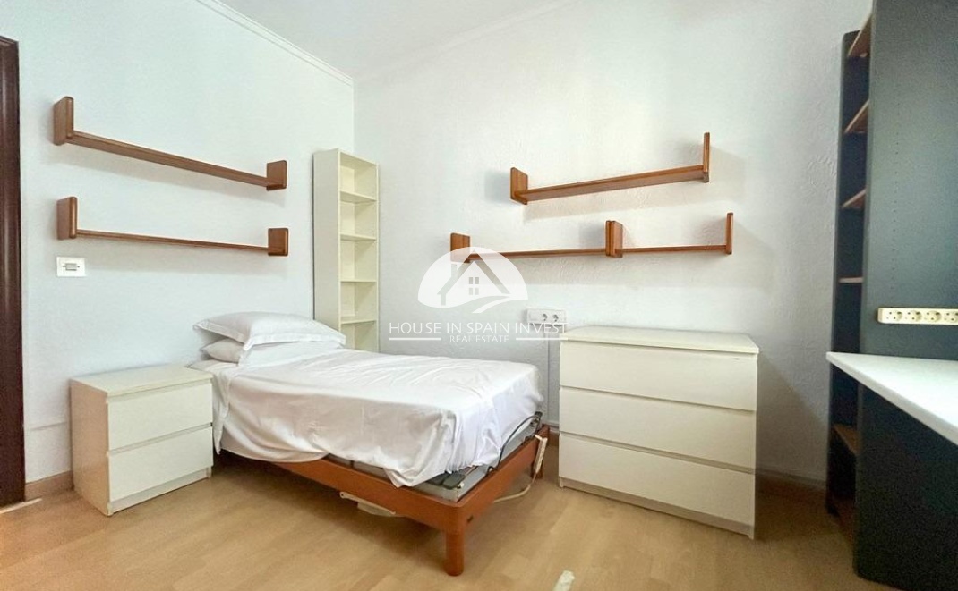 Resale - Villa - Orihuela Costa - Cabo roig  