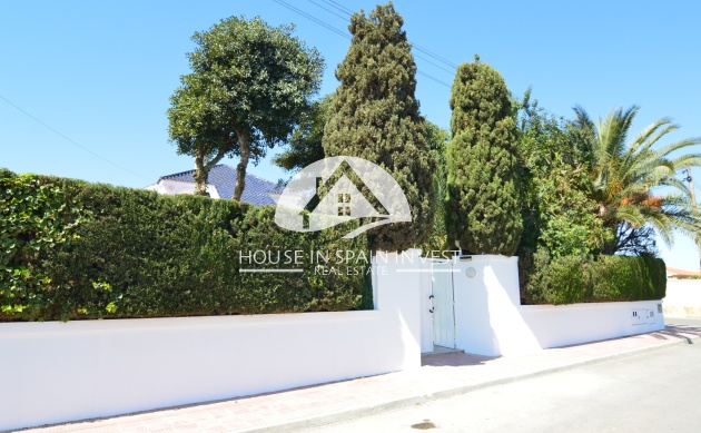 Herverkoop - Villa - Torrevieja - La Siesta - El Salado -  Torreta