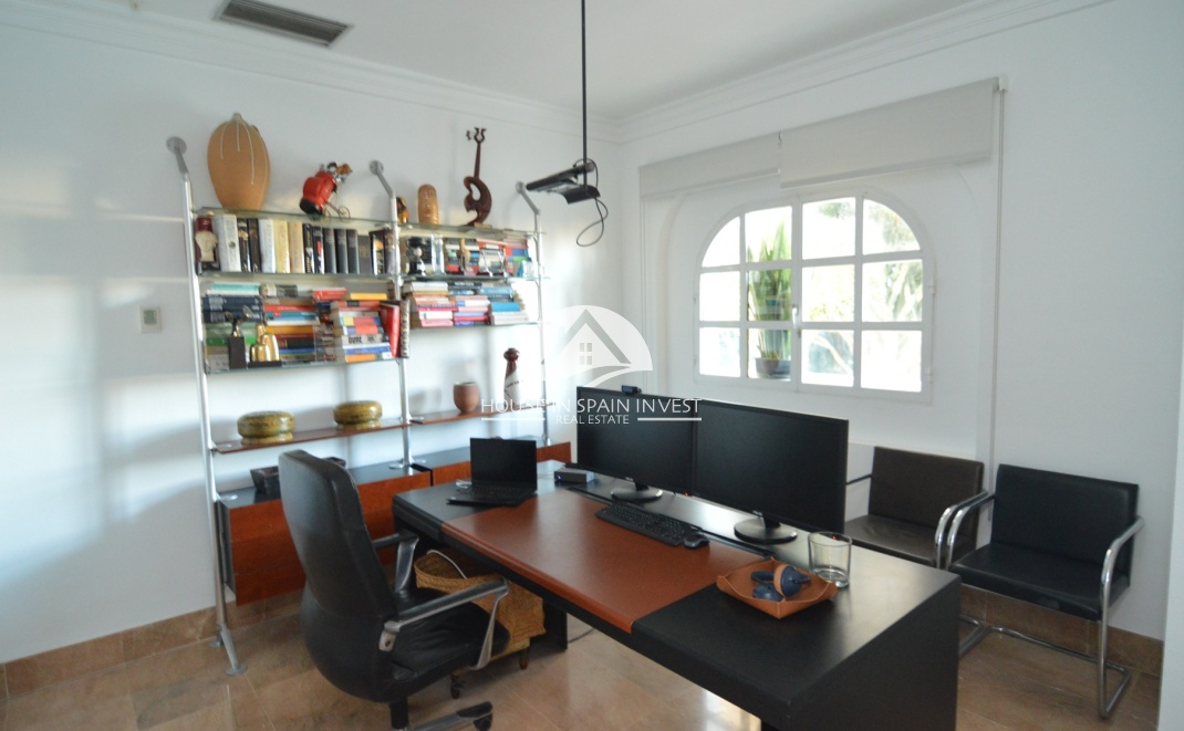 Herverkoop - Villa - Torrevieja - La Siesta - El Salado -  Torreta