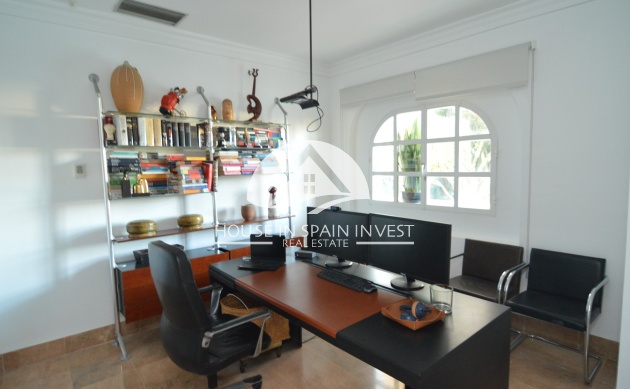 Herverkoop - Villa - Torrevieja - La Siesta - El Salado -  Torreta