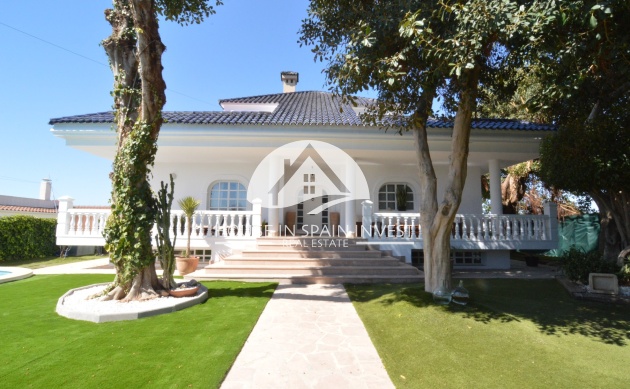 Herverkoop - Villa - Torrevieja - La Siesta - El Salado -  Torreta