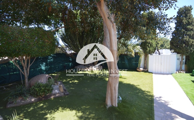 Herverkoop - Villa - Torrevieja - La Siesta - El Salado -  Torreta