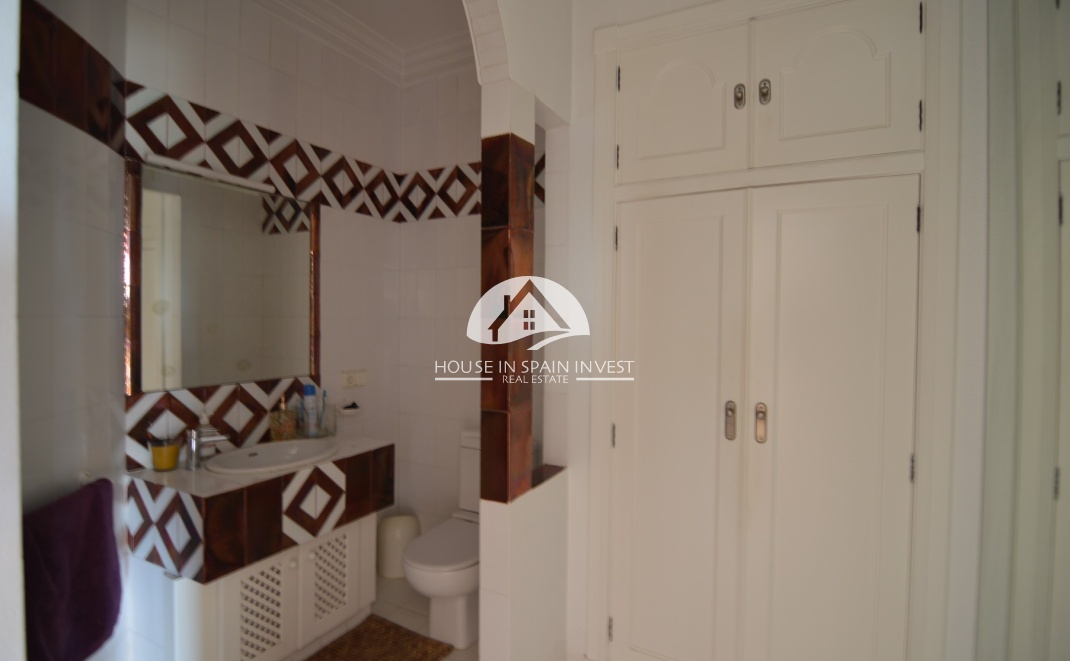 Herverkoop - Villa - Torrevieja - La Siesta - El Salado -  Torreta