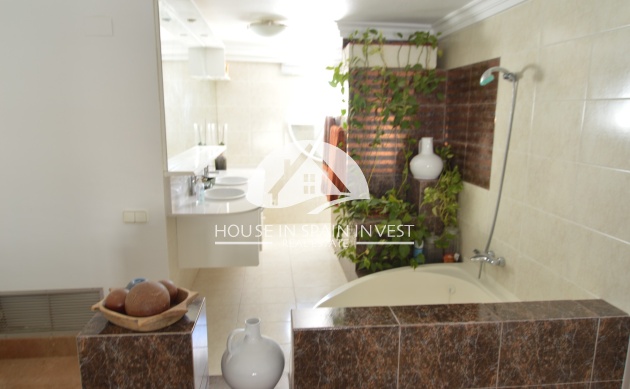 Herverkoop - Villa - Torrevieja - La Siesta - El Salado -  Torreta