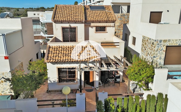 Herverkoop - Villa - Orihuela Costa - Villamartín