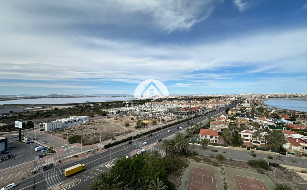 Resale - Apartment  - Torrevieja - La Veleta