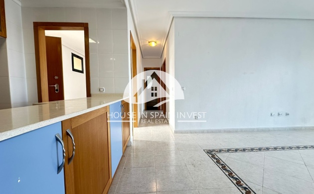 Resale - Apartment  - Torrevieja - La Veleta