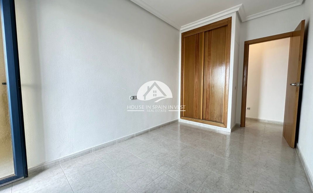Resale - Apartment  - Torrevieja - La Veleta