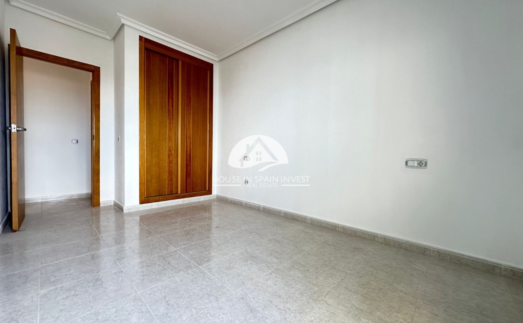 Resale - Apartment  - Torrevieja - La Veleta