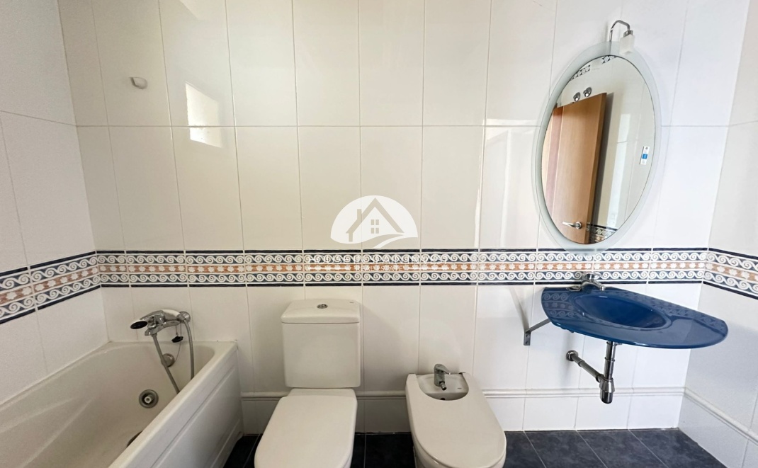 Resale - Apartment  - Torrevieja - La Veleta