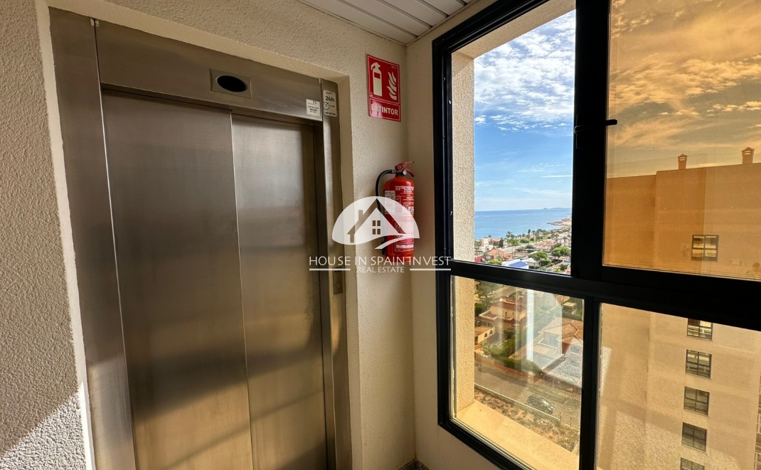 Resale - Apartment  - Torrevieja - La Veleta