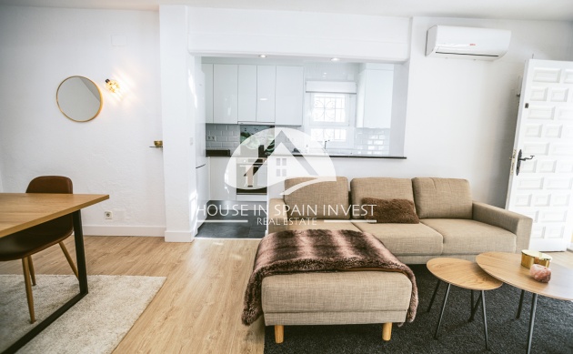 Herverkoop - Villa - Orihuela Costa - Villamartín