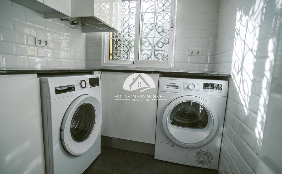 Herverkoop - Villa - Orihuela Costa - Villamartín