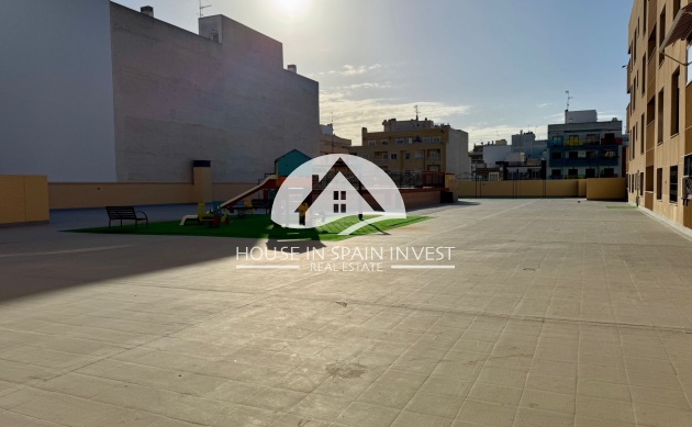 Resale - Apartment  - Torrevieja - Centro