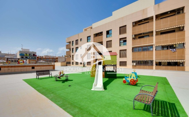 Resale - Apartment  - Torrevieja - Centro