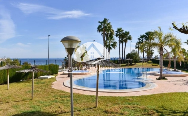 Resale - Apartment  - Pilar de la Horadada - Mil Palmeras