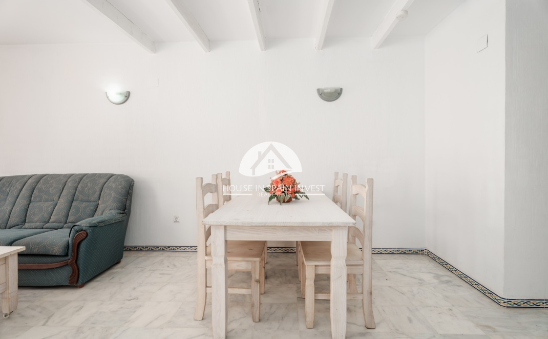 Resale - Apartment  - Torrevieja - Playa de los Locos