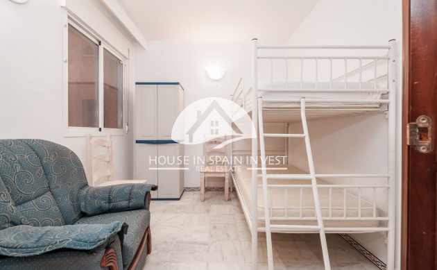 Resale - Apartment  - Torrevieja - Playa de los Locos