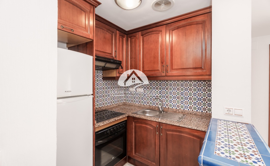 Resale - Apartment  - Torrevieja - Playa de los Locos