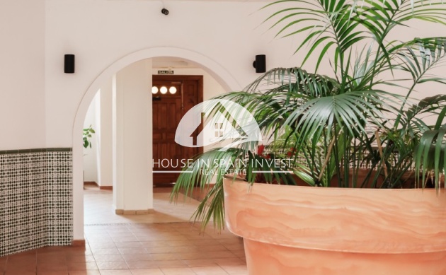 Resale - Apartment  - Torrevieja - Playa de los Locos